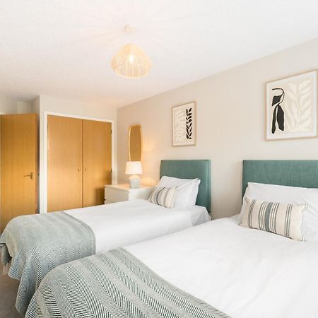 Modern 2-Bedroom Apartments With Free Parking In Leamington Spa Extérieur photo