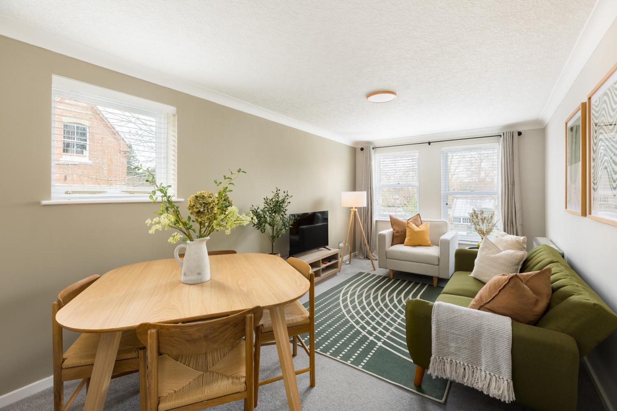 Modern 2-Bedroom Apartments With Free Parking In Leamington Spa Extérieur photo