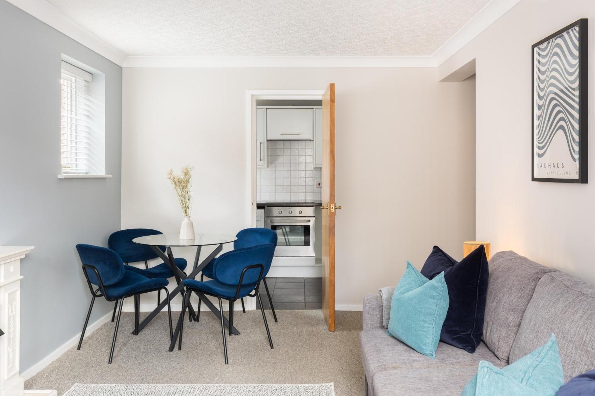 Modern 2-Bedroom Apartments With Free Parking In Leamington Spa Extérieur photo