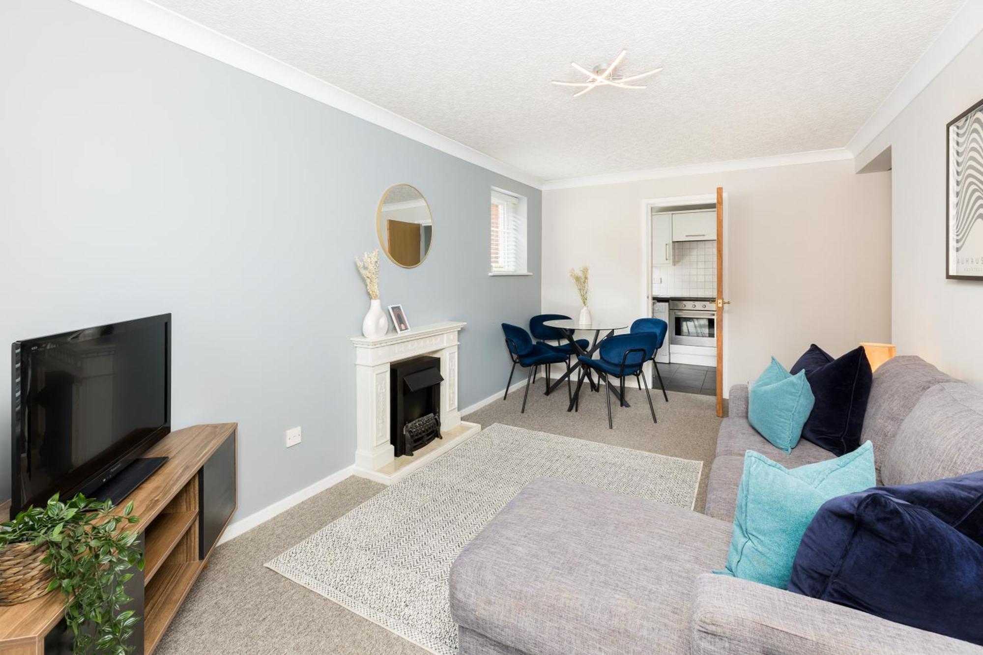 Modern 2-Bedroom Apartments With Free Parking In Leamington Spa Extérieur photo