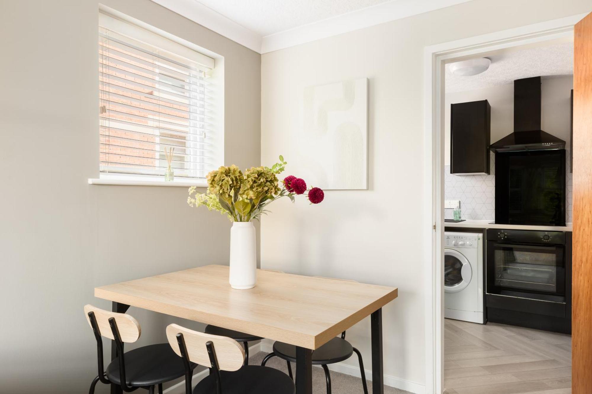 Modern 2-Bedroom Apartments With Free Parking In Leamington Spa Extérieur photo