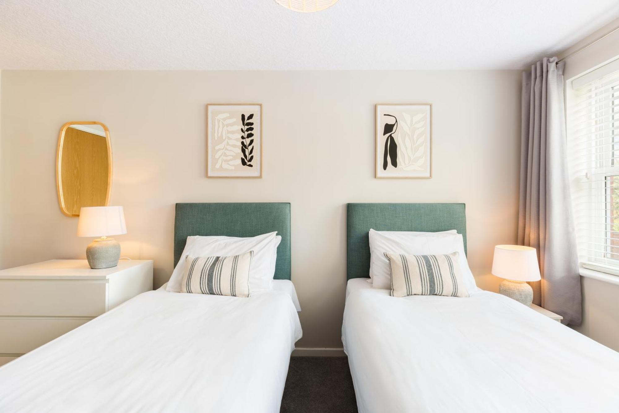 Modern 2-Bedroom Apartments With Free Parking In Leamington Spa Extérieur photo